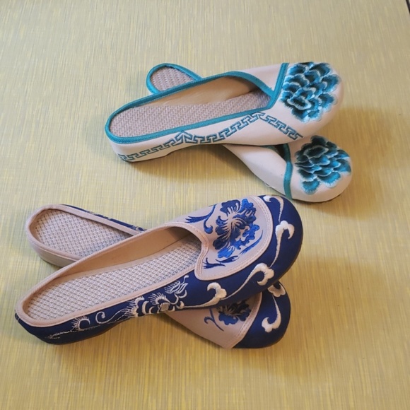 Japanese,  no idea Shoes - 🎆 HP 🎆Japanese Embroidered 'room shoes'